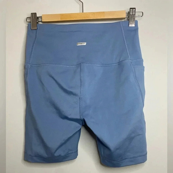 💚 Athletic works - Blue bike short with cell phone pockets - small - Picture 2 of 6